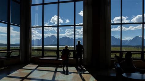 Jackson Hole bankers pivot to rate cuts as soft landing comes .